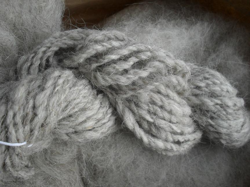 Una prueba de lana Latxa en la revista SpinOff Fall 2017 – A Latxa sample in SpinOff Fall 2017